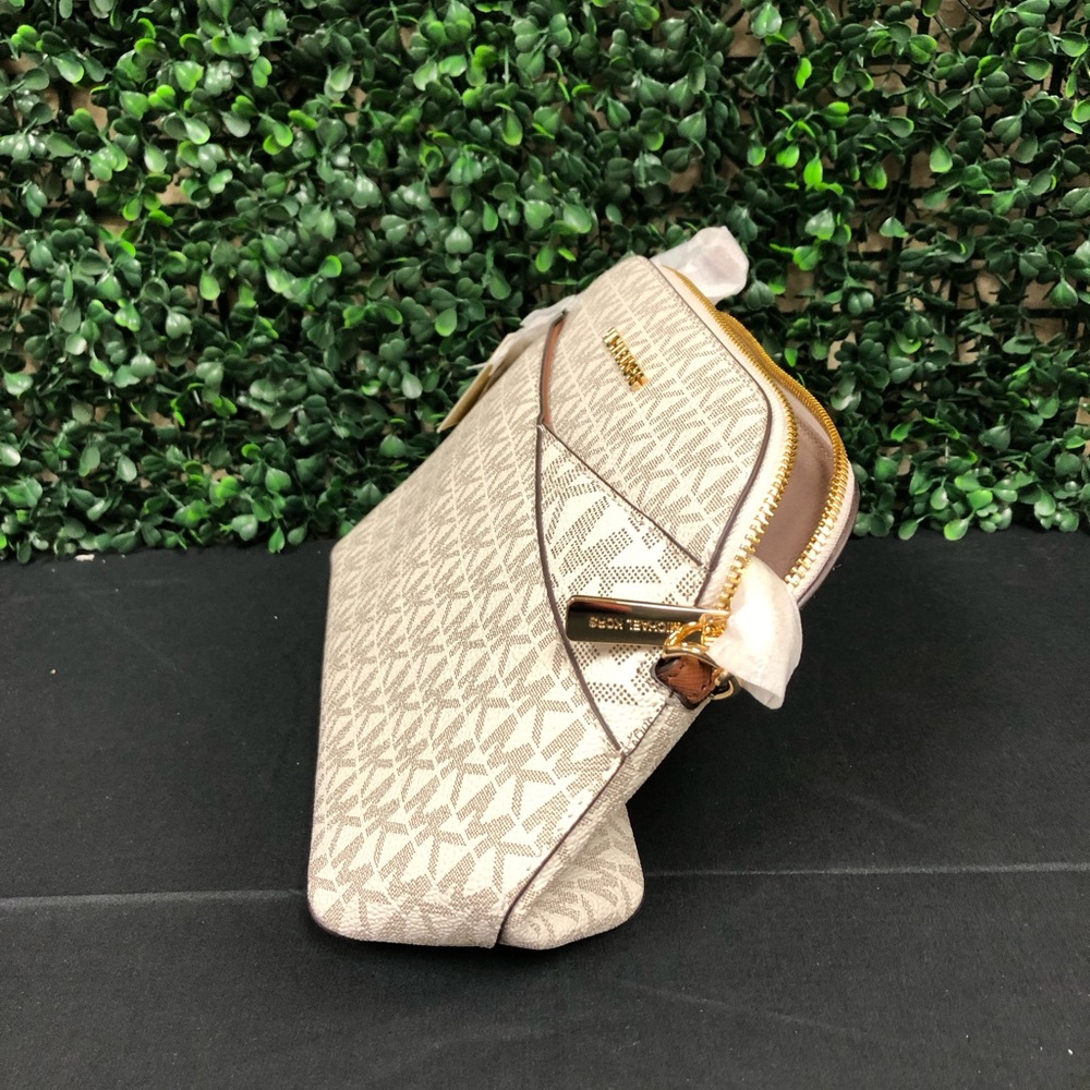 Michael KORS Jet Set Travel Medium Dome Crossbody Bag - Picture 3 of 12